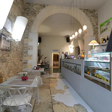 Al Postale 17 3* Эриче