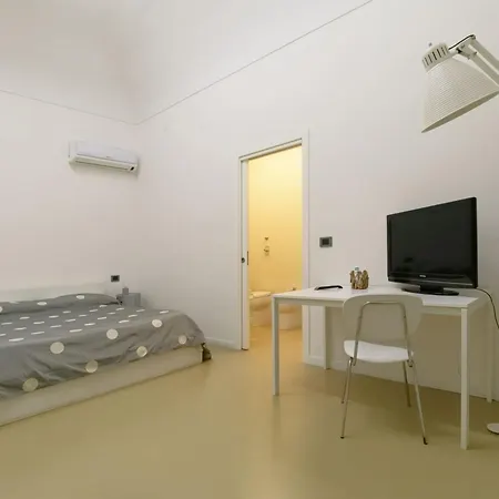 Al Postale 17 Отель типа 