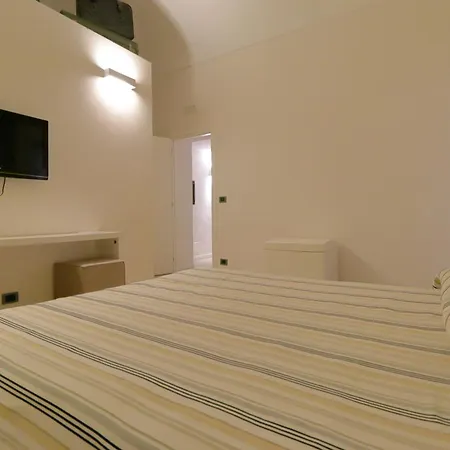 Al Postale 17 3* Эриче