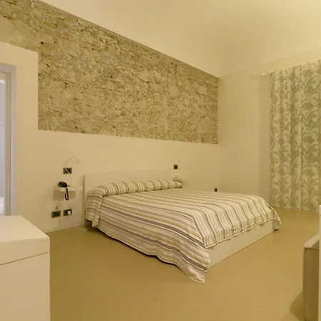 Al Postale 17 Panzió